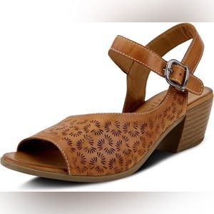 Spring Step Women’s Delia Peep Toe Sandal in Camel Leather Size 40 US 9.5